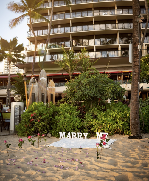 Hawaii Beach Proposal background + Mini Photoshoot
